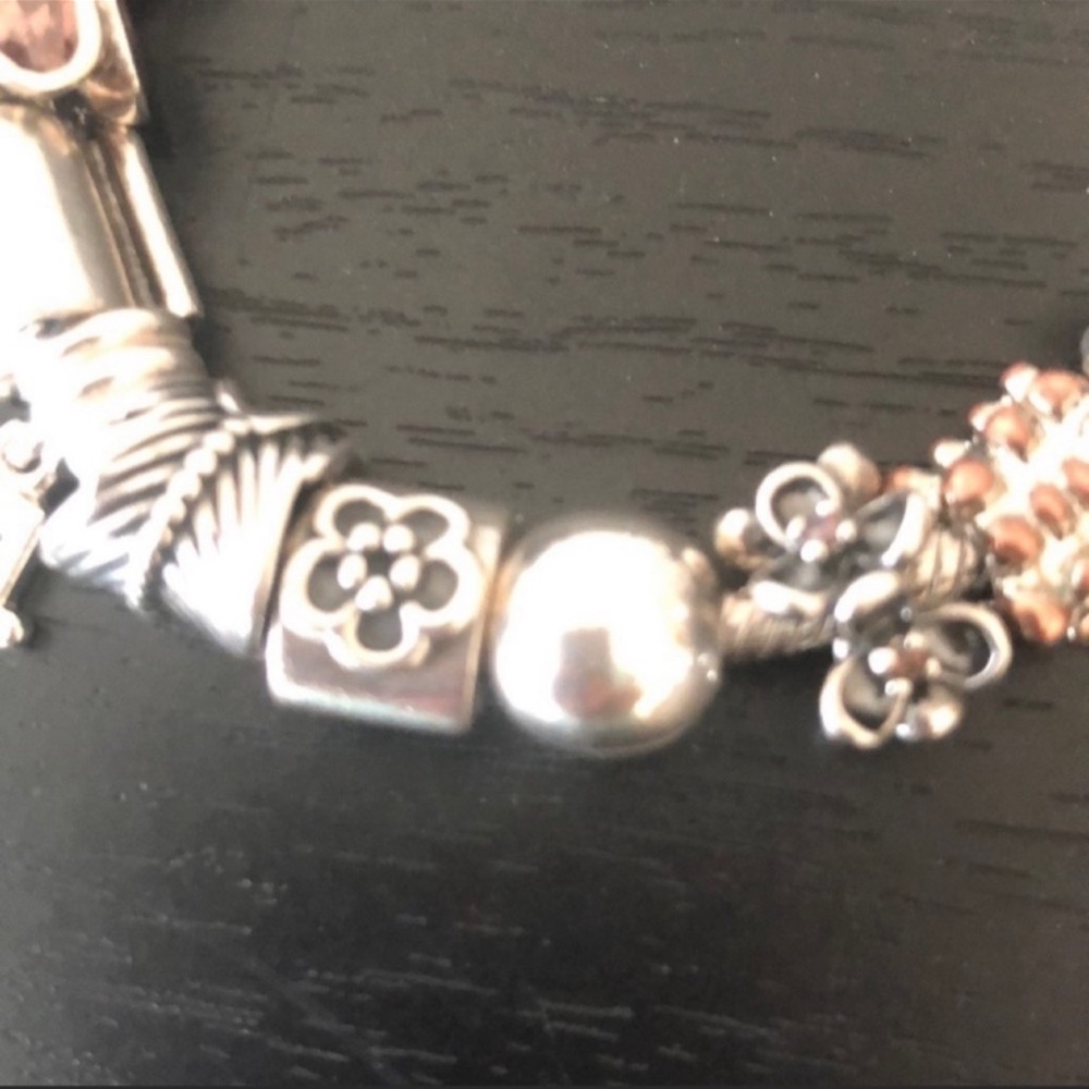 Authentic Pandora bracelet with sterling silver charms - Picture 5 of 16